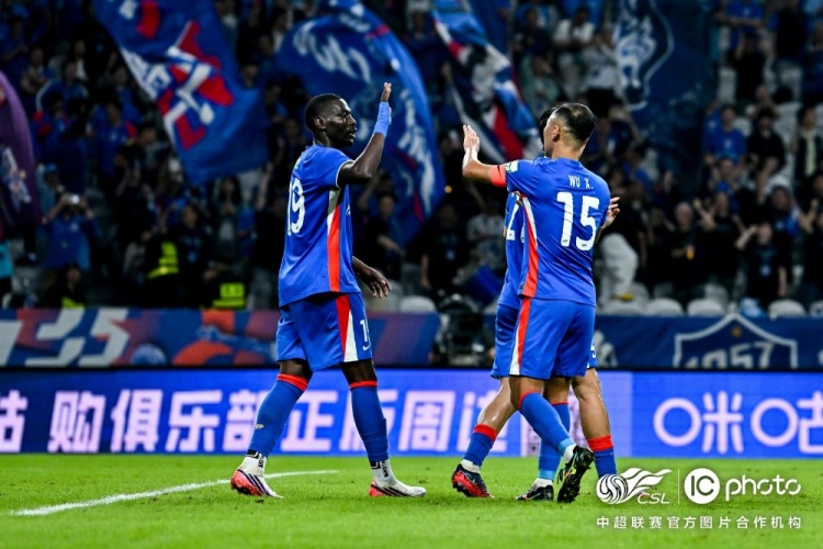 上海申花主场7-1大胜云南玉昆