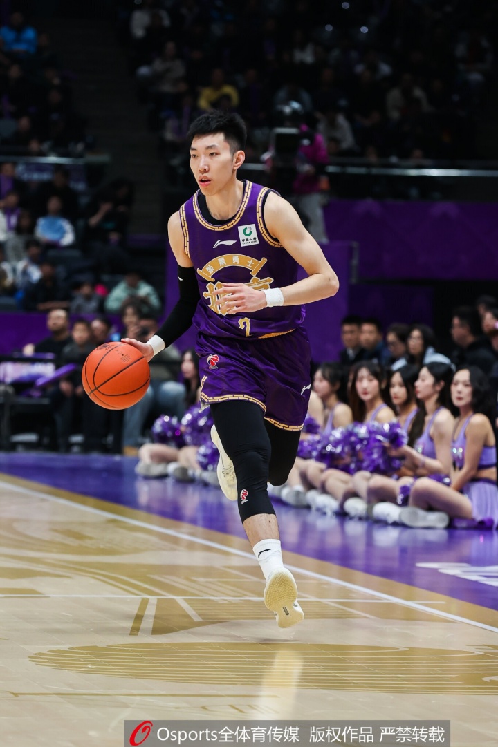 稳健控场!廖三宁15中8拿下18分1板6助2断