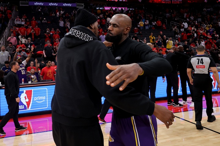 现在的76人比宇宙勇强？KD：76人每个人都能防 勇士当年没那么多