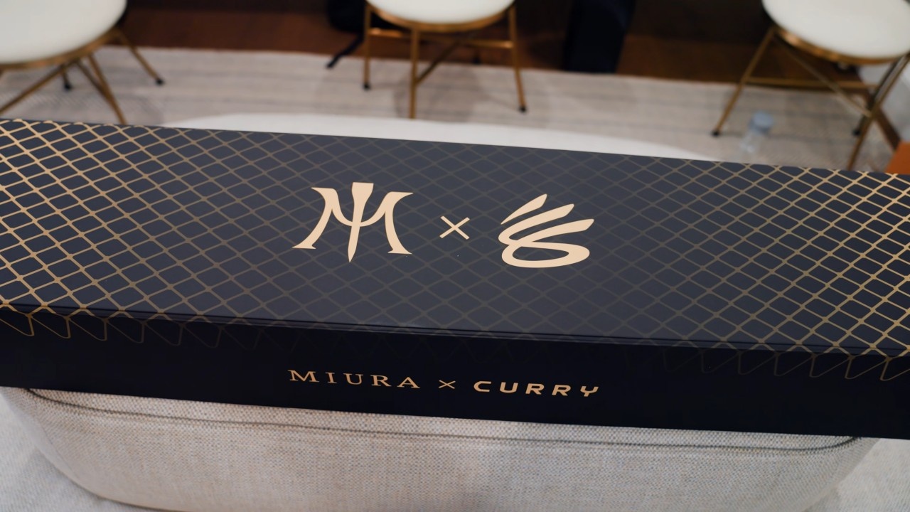 库里开箱本人与Miura联名高尔夫球杆！全球限量30套 融入4冠元素
