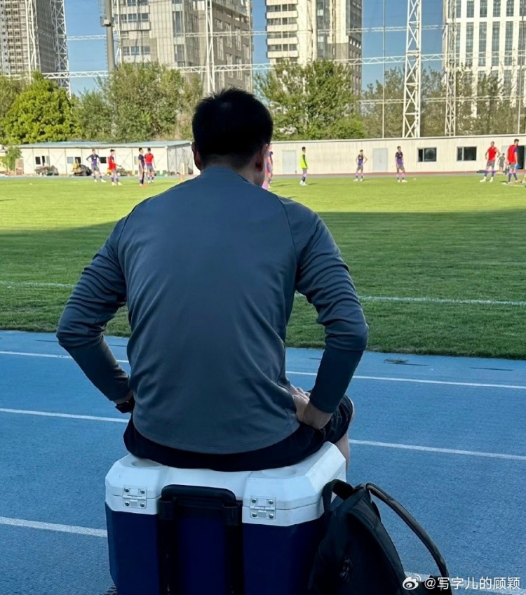 有没有某一时刻想哭？于根伟：没有，我的泪点没那么低